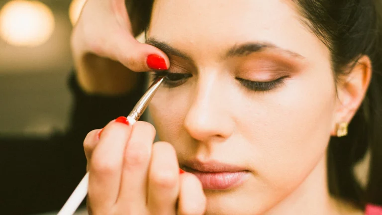 Create Your Own Smudge-Proof Eyeliner!